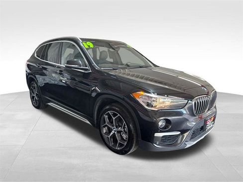 Used 2019 BMW X1 xDrive28i w/ Convenience Package AWD/4WD image 3