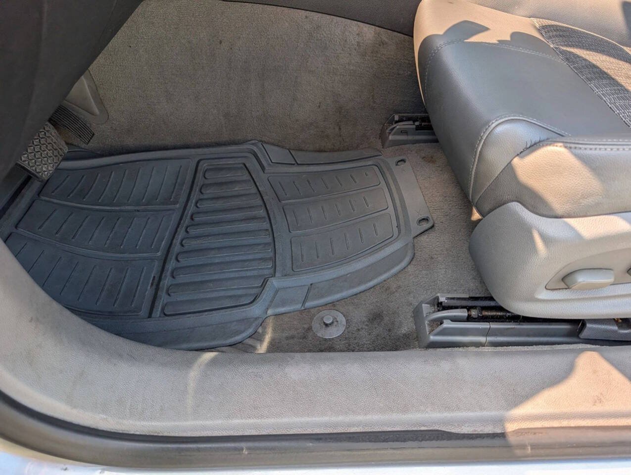 Used 2014 Chevrolet Impala LT FWD image 24