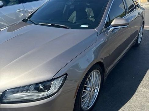 Used 2019 Lincoln MKZ Reserve FWD image 3