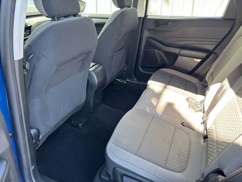 Used 2022 Ford Escape SE w/ SE Sport Appearance Package image 28