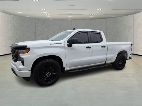 Used 2024 Chevrolet Silverado 1500 Custom w/ Turbomax Blackout Package RWD image 7