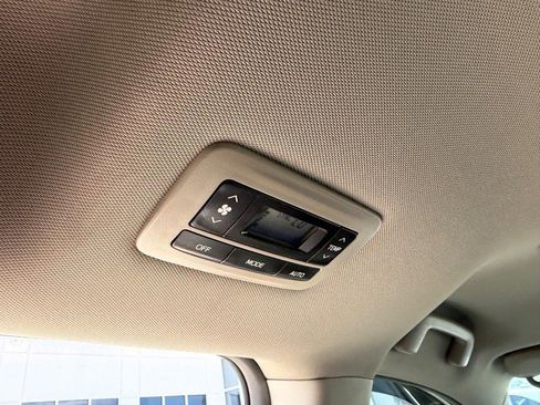 Used 2019 Toyota Sienna XLE w/ XLE Navigation Package AWD/4WD image 11