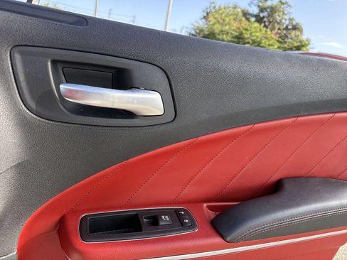 Used 2018 Dodge Charger R/T Scat Pack RWD image 28