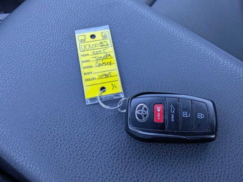 Used 2025 Toyota Camry SE FWD image 34