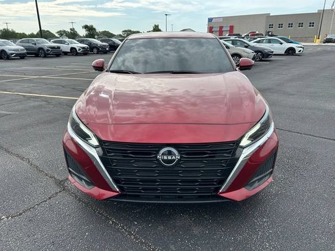 Used 2023 Nissan Altima 2.5 SL AWD/4WD image 4