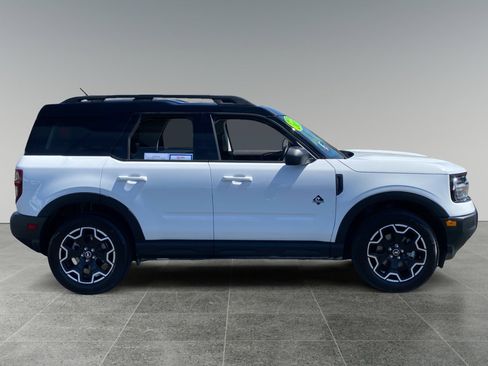 Used 2025 Ford Bronco Sport Outer Banks AWD/4WD image 6