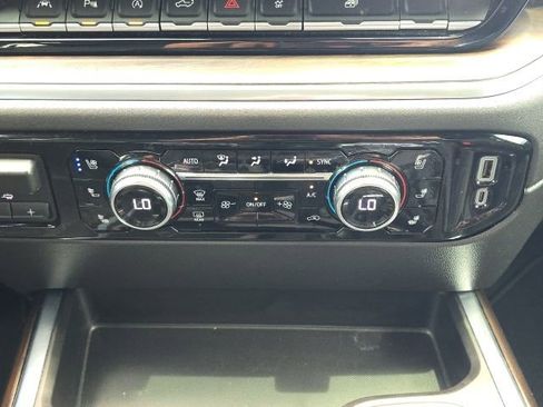 Used 2023 GMC Sierra 1500 SLT w/ SLT Premium Plus Package image 36