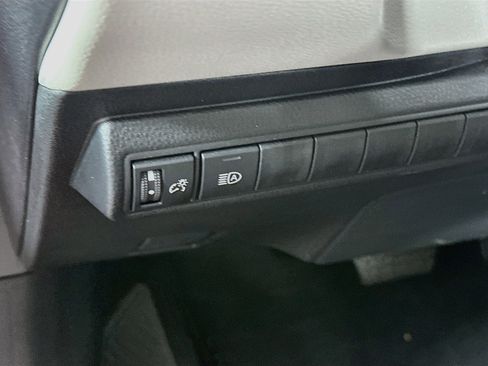 Used 2026 Toyota Corolla LE FWD image 17