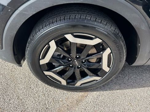 Used 2025 Kia Telluride S image 8