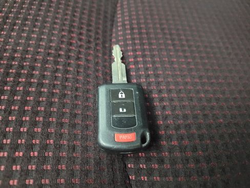 Used 2019 Mitsubishi Mirage LE image 32