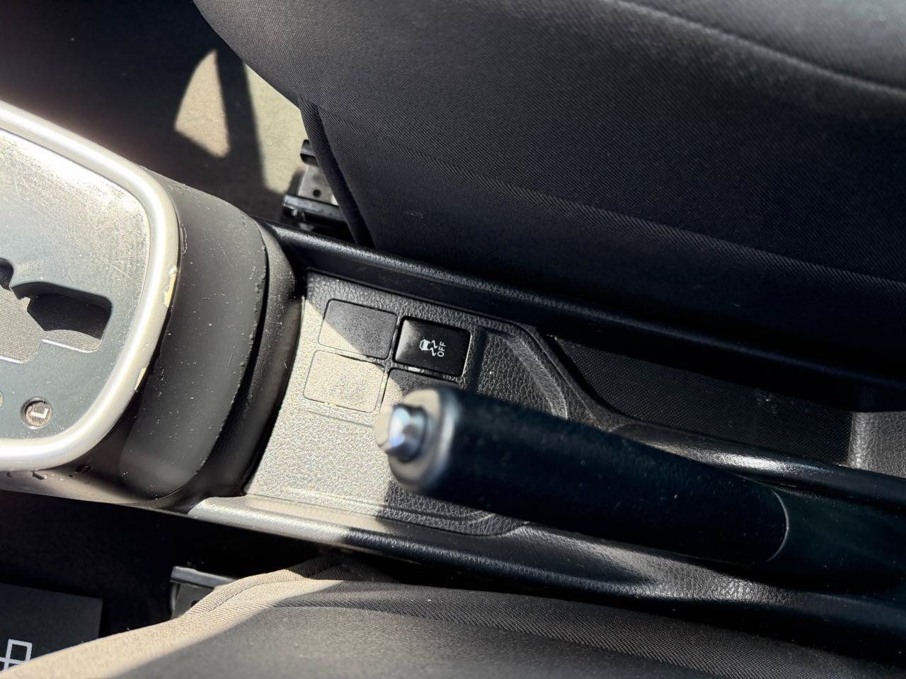 Used 2015 Toyota Yaris LE FWD image 16