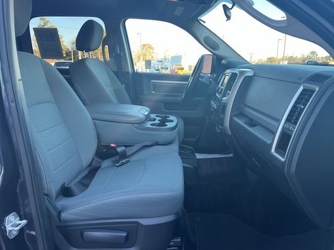 Used 2017 RAM 1500 Classic SLT image 21