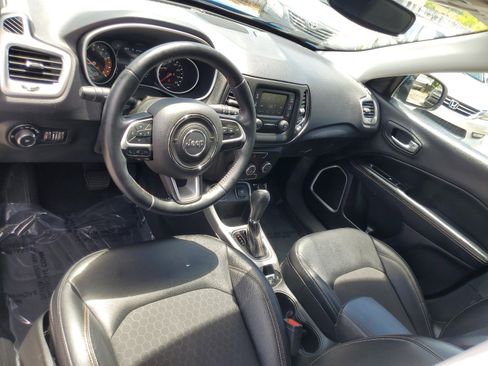 Used 2017 Jeep Compass Latitude image 7