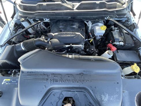 Used 2024 RAM 2500 Tradesman w/ Chrome Appearance Group image 29