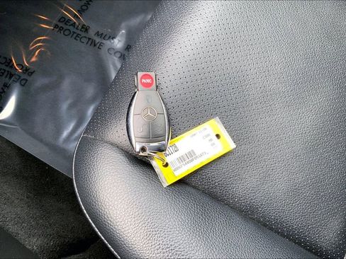 Used 2008 Mercedes-Benz C 300 Sedan image 15