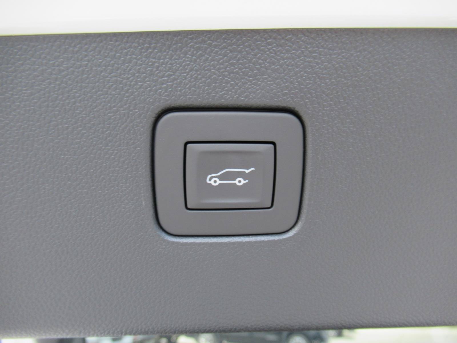 New 2026 Buick Envista Sport Touring FWD image 32