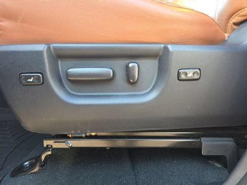 Used 2020 Toyota Sequoia Platinum AWD/4WD image 30