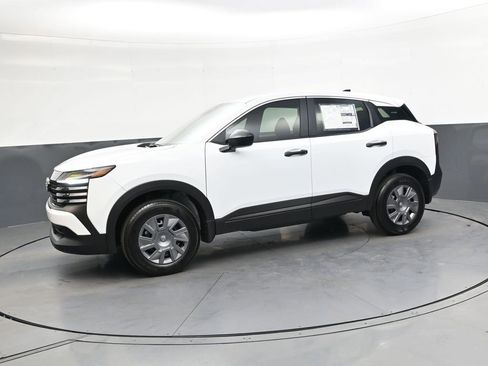 New 2026 Nissan Kicks S FWD image 8