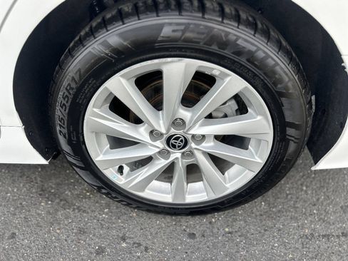 Used 2022 Toyota Camry LE FWD image 7