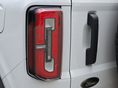 Used 2023 Ford Bronco Badlands AWD/4WD image 34