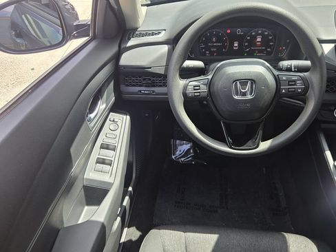 Used 2025 Honda Accord LX image 13
