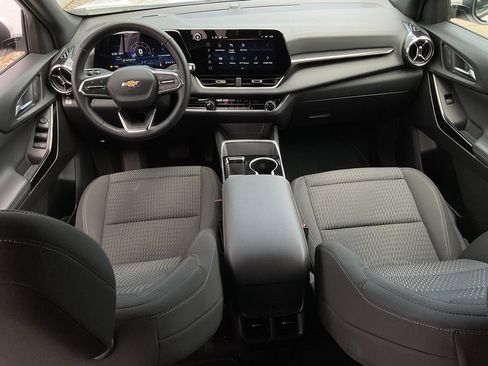 Used 2025 Chevrolet Equinox LT image 20