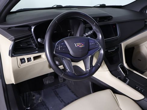 Used 2019 Cadillac XT5 AWD image 23