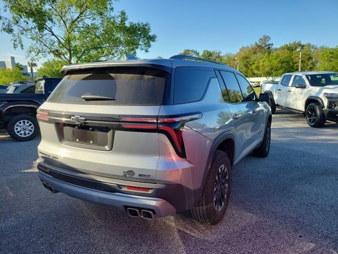 Used 2025 Chevrolet Traverse Z71 w/ Enhanced Driving Package image 17