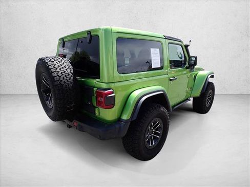 Used 2025 Jeep Wrangler Rubicon AWD/4WD image 4
