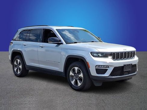 Used 2024 Jeep Grand Cherokee Limited 4xe AWD/4WD image 3