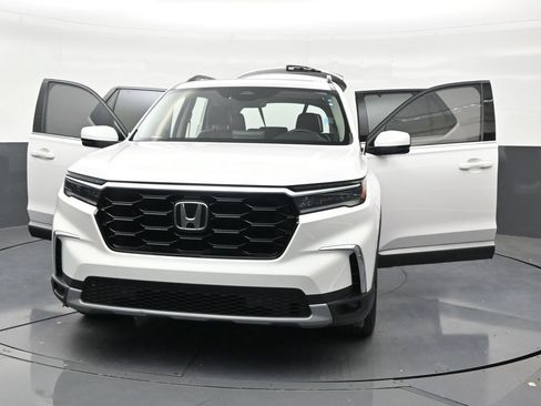 Used 2024 Honda Pilot Touring image 33