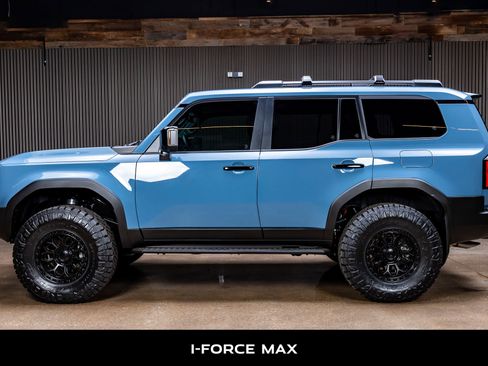 Used 2025 Toyota Land Cruiser image 6