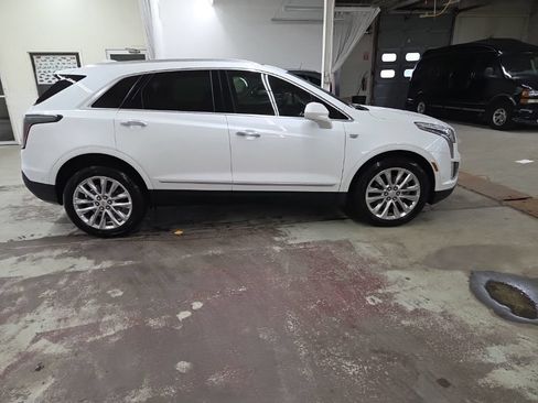 Used 2019 Cadillac XT5 Platinum AWD/4WD image 18