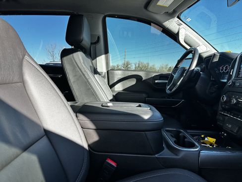 Used 2021 Chevrolet Silverado 1500 LT Trail Boss w/ Convenience Package II image 13