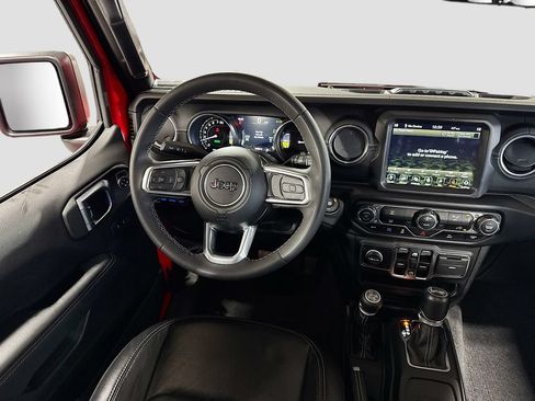 Used 2023 Jeep Wrangler Unlimited Sahara AWD/4WD image 15