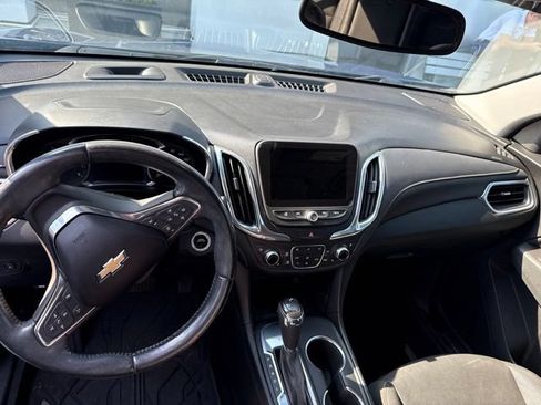 Used 2020 Chevrolet Equinox Premier FWD image 9