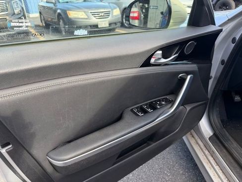 Used 2018 Kia Stinger image 15