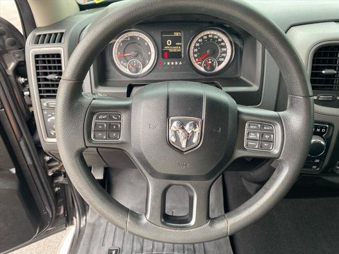Used 2019 RAM 1500 Express w/ Express Value Package AWD/4WD image 10