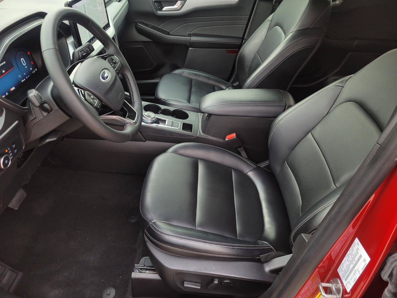 Used 2024 Ford Escape Platinum AWD/4WD image 3