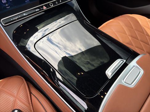 Used 2024 Mercedes-Benz S 580 4MATIC Sedan image 38