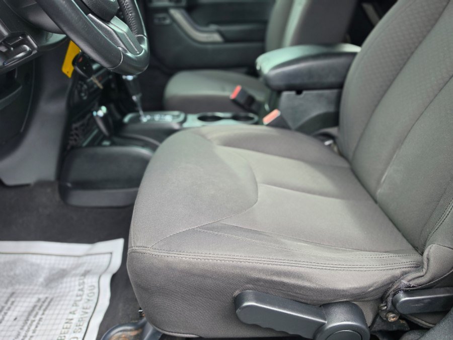 Used 2018 Jeep Wrangler Unlimited Sport AWD/4WD image 21