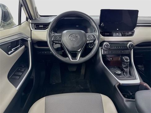 Used 2024 Toyota RAV4 Limited image 22
