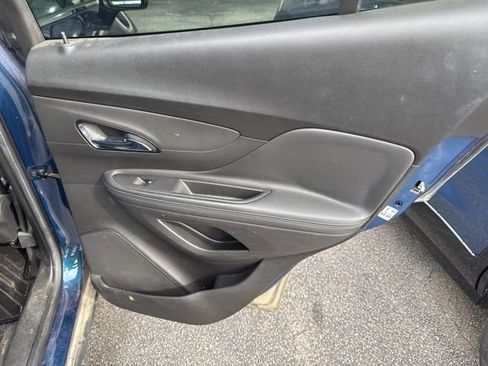 Used 2020 Buick Encore Preferred image 29