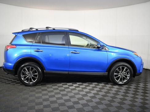 Used 2018 Toyota RAV4 Limited image 5
