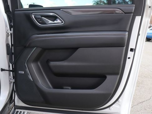 Used 2021 GMC Yukon XL AT4 w/ AT4 Premium Plus Package AWD/4WD image 48