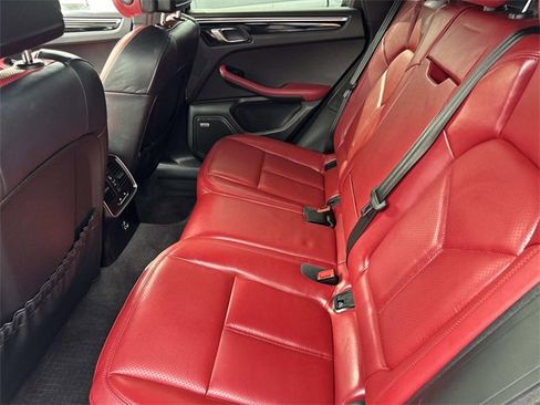 Used 2023 Porsche Macan S image 23
