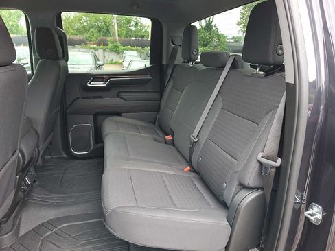 Used 2023 Chevrolet Silverado 1500 LT AWD/4WD image 8