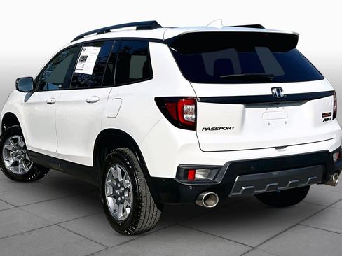 Used 2023 Honda Passport TrailSport image 12