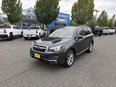 Used 2017 Subaru Forester 2.5i Touring AWD/4WD image 1