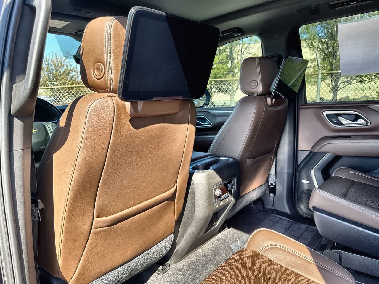 Used 2021 Chevrolet Tahoe High Country w/ Premium Package AWD/4WD image 14